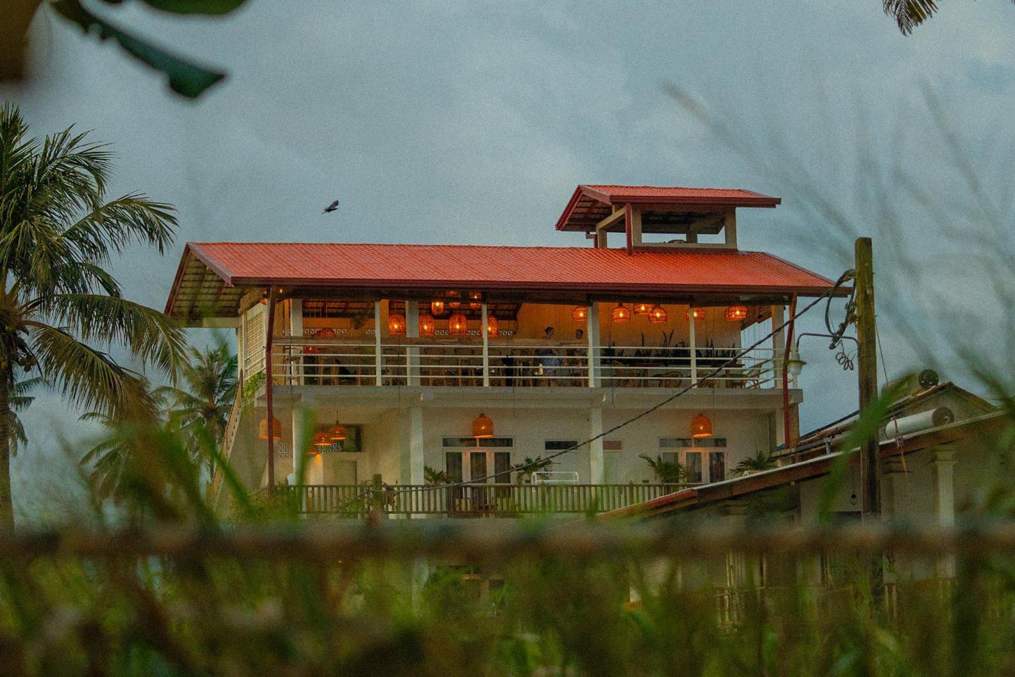 Bed and Breakfast Lucky'S Surf Camp Weligama Exteriér fotografie